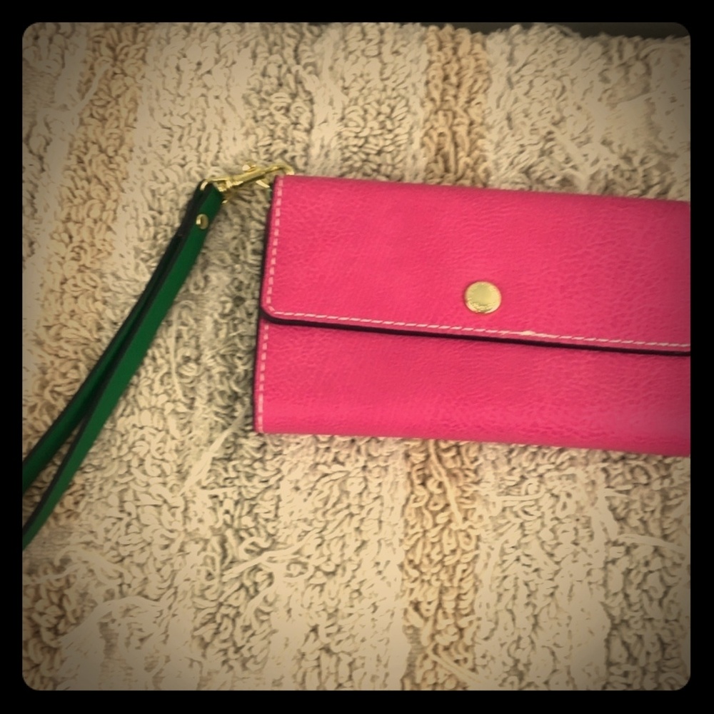 ❇️London Fog Pink Leather Wristlet